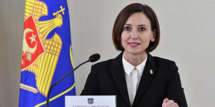 Veronica Dragalin le-a interzis procurorilor să vină la ședințe cu telefoanele mobile, după scurgerile din presă: „Aș vrea să încercăm să avem telefoane de serviciu” | VIDEO