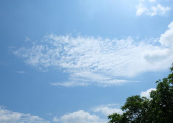 Meteorologii anunță o zi mai răcoroasă: Temperaturi sub 30 de grade Celsius și cer variabil