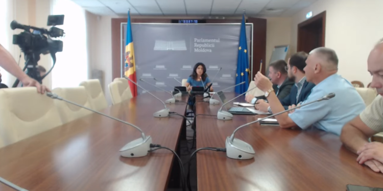 Consultări publice, runda doi: Experți și politologi, tot mai critici la proiectul PAS cu privire la interzicerea membrilor Partidului ȘOR de a candida la alegeri | VIDEO