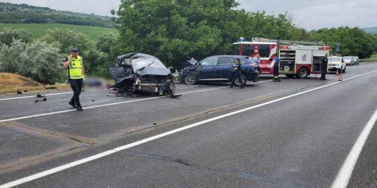 Cei doi copii de 3 și 8 ani, răniți în accidentul de la Orhei, în stare gravă la spital: Noi informații anunțate de ministrul Sănătății