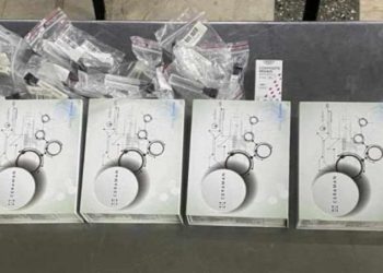 Le-a ascuns în loc să le declare: Un moldovean a rămas fără freze utilizate în stomatologie, la vamă | FOTO