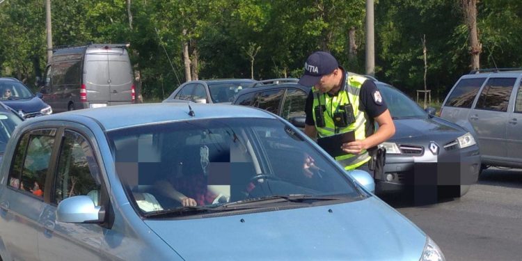 Peste 2500 de șoferi, sancționați în weekend pentru încălcarea regulilor circulației rutiere