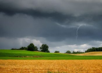Жарко, но ожидаются дожди с грозами: какой будет погода в Молдове в субботу?