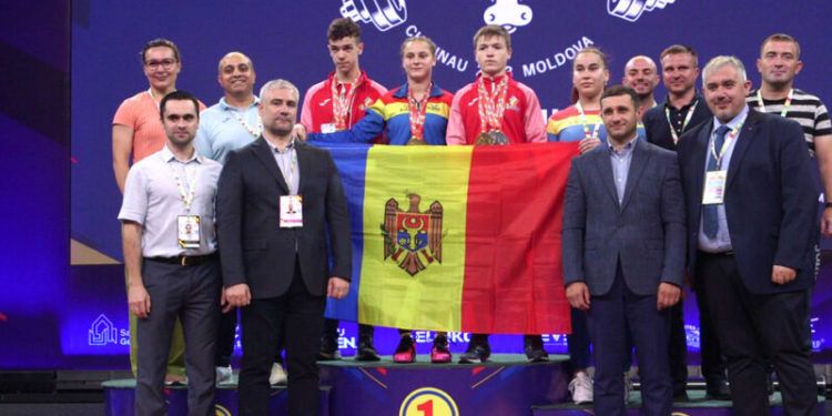 Nicoleta Cojocaru este prima campioană europeană la haltere din Moldova