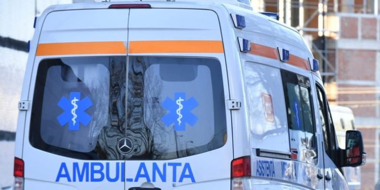 Nisporeni: S-a îmbătat și i-a dat foc concubinului. Bărbatul s-a ales cu multiple arsuri