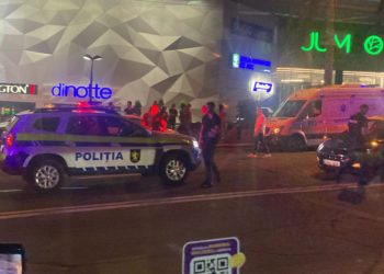 На Ботанике в Кишиневе столкнулись 4 автомобиля. В больницу попали 5 человек | FOTO