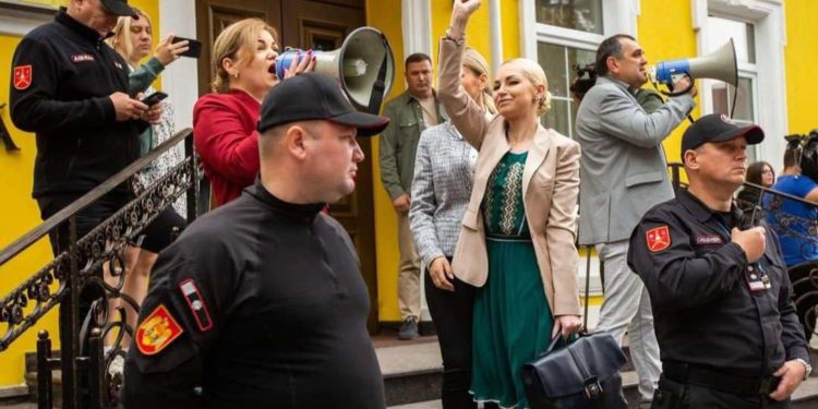 „Vor să întindă la maximum neprezența mea în spațiul public”. Ședința la care urma să fie examinată măsura de reprimare a deputatului Marina Tauber, amânată | VIDEO