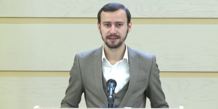 După Emilian Crețu și Dinu Plîngău vine cu acuzații: În curând, în PAS vor fi mai mulți hoți decât oameni buni