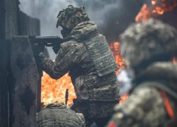 „Omenirea e mai aproape de un nou război mondial”. Rusia amenință după ce SUA au anunțat că trimit bombe cu dispersie Ucrainei