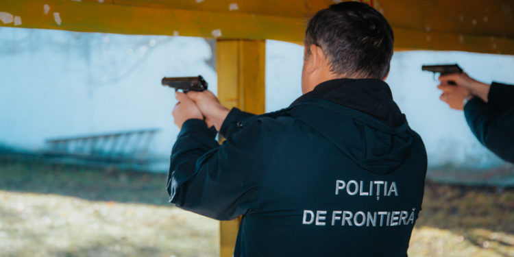 Ostalep: Polițiștii de frontieră nu sunt suficient de pregătiți nici psihologic nici tehnic să mânuiască armele din dotare