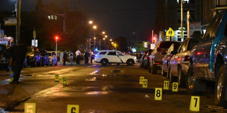 Un nou 4 iulie sângeros. Ziua Independenței SUA a fost umbrită de 16 atacuri cu arme de foc. Cea mai tânără victimă are doi ani