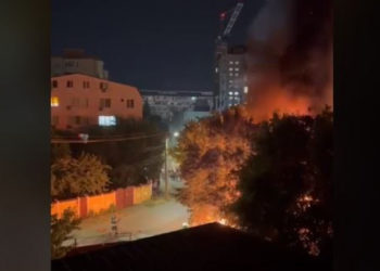 Incendiu puternic în curtea Spitalului Robănescu din București. Peste 100 de copii au fost evacuați | VIDEO