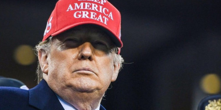 Donald Trump anunţă că-şi va continua campania electorală la Casa Albă chiar dacă va fi condamnat