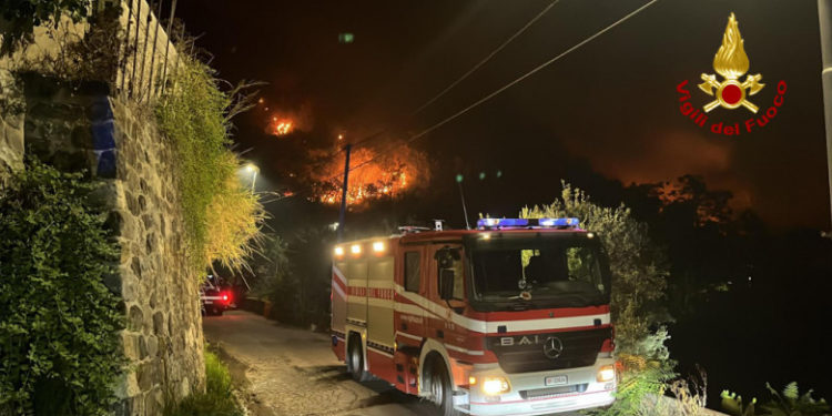Vreme extremă în Italia. Cel puțin șapte oameni au murit în urma furtunilor și incendiilor de vegetație
