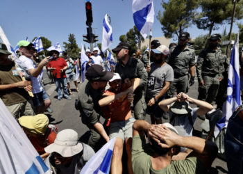 Israelul a adoptat o primă lege din controversata reformă a justiției: Mii de protestatari au ieșit în stradă