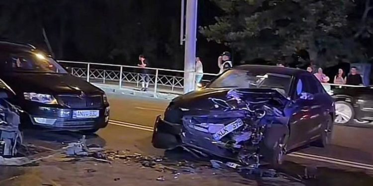 Poliția caută șoferul fugar, care a provocat un accident cu 5 răniți, în capitală. Una dintre victime se zbate între viață și moarte | VIDEO