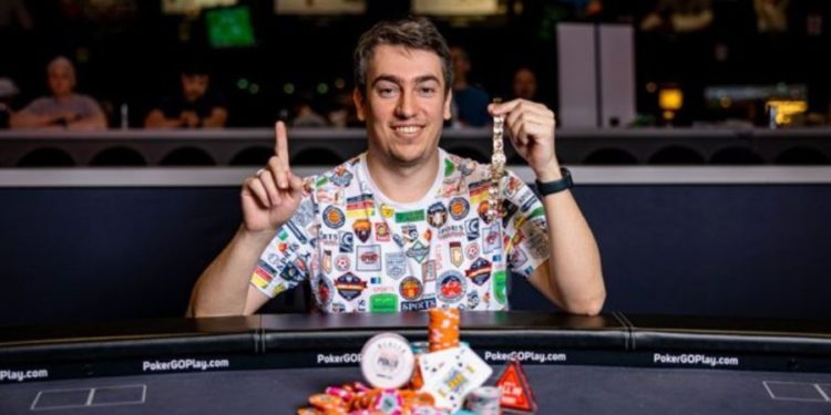 El este primul moldovean care a câștigat un turneu mondial de poker. Ce va face cu banii câștigați