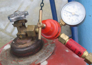 O minoră de 14 ani a avut de suferit după ce a racordat de una singură aragazul la butelia de gaz