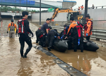 Ploile puternice au provocat inundaţii şi alunecări de teren în Coreea de Sud: Cel puţin 33 de persoane au murit şi alte zece sunt date dispărute