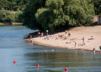 Едва не утонул: в Тирасполе спасли ребенка