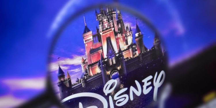 Disney обвинили в недоплатах женщинам на $150 млн