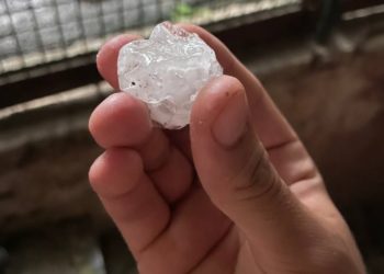 Un nou cod galben emis de meteorologi: În stânga Nistrului a plouat cu grindină cât oul de porumbel | VIDEO