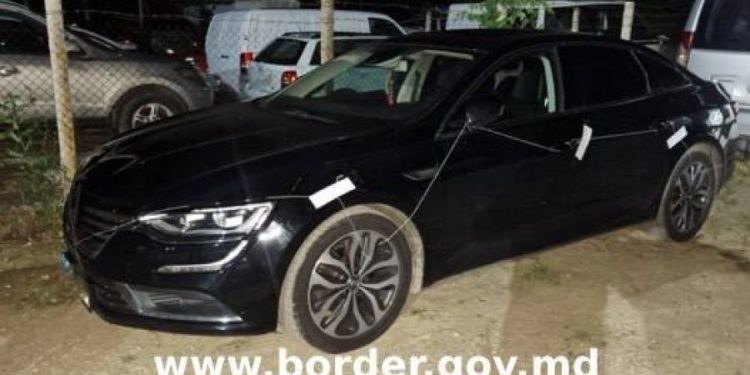Разыскиваемое полицией Испании авто задержали на въезде в Молдову: кто был за рулем