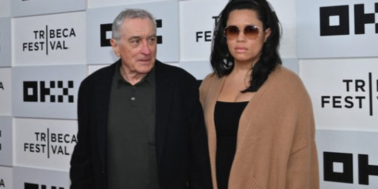 Iubita lui Robert De Niro a fost diagnosticată cu paralizie Bell postnatală: „Mi-am pierdut toate funcţiile faciale”