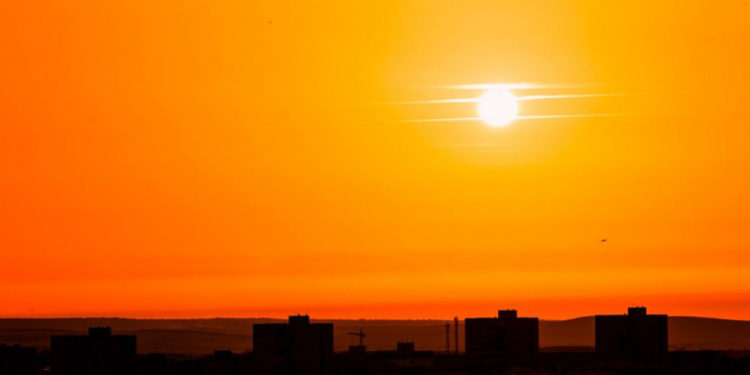 „Planeta va deveni un infern”. Valul de căldură extremă ar putea doborî noi recorduri. În Sardinia vor fi 48 de grade Celsius