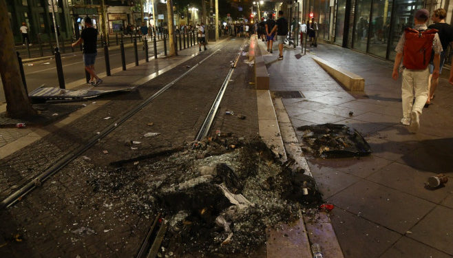 Во Франции задержали более 700 человек в пятую ночь беспорядков