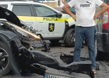 В Кишиневе автомобиль полиции попал в аварию. Один человек пострадал