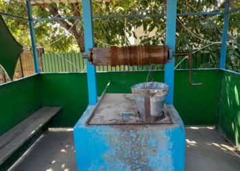 Спасательная операция в Резине: женщина упала в колодец