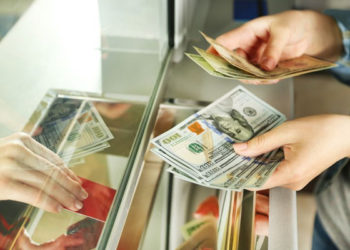 В Молдове валюту можно будет обменять только при наличии паспорта. Объяснения авторов законопроекта | VIDEO