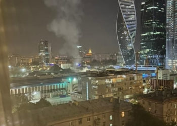 В центре Москвы в районе «Экспоцентра» упал беспилотник. Власти РФ заявили, что пострадавших нет