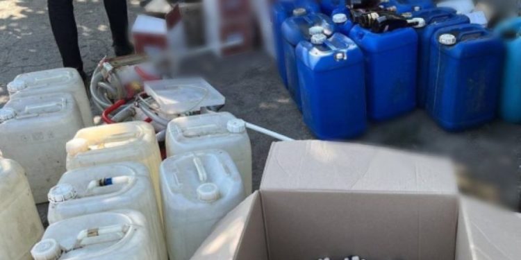 Правоохранители ликвидировали ОПГ, промышлявшую производством контрафактного алкоголя