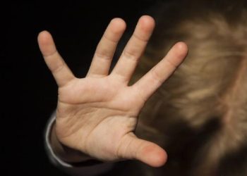 Riscă să ajungă la închisoare. Un tânăr din Capitală, suspectat de acțiuni perverse și pornografie infantilă