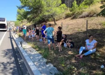 Спасли от убийственной жары: автобус с гражданами Молдовы сломался во Франции