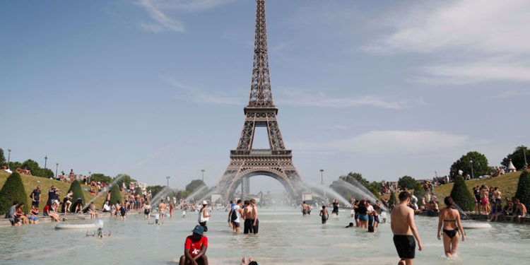 На Францию надвигается очередная волна жары: самая интенсивная за лето