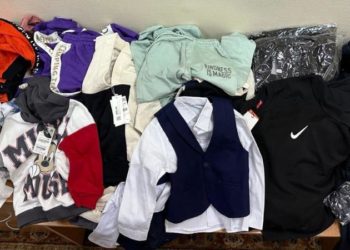 Haine „de brand” și accesorii auto nedeclarate, depistate la vamă: Un moldovean, documentat