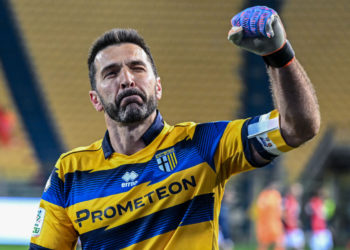 «Вы дали мне все. Я отдал вам все». Вратарь Джанлуиджи Буффон объявил о завершении карьеры в 45 лет