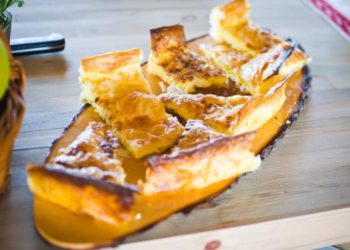 „Plăcinta miresei”, „Ghițman” și „Borș cu burecheți”: Mai multe feluri de mâncare tradițională moldovenească au fost incluse în patrimoniului culinar al țării | VIDEO