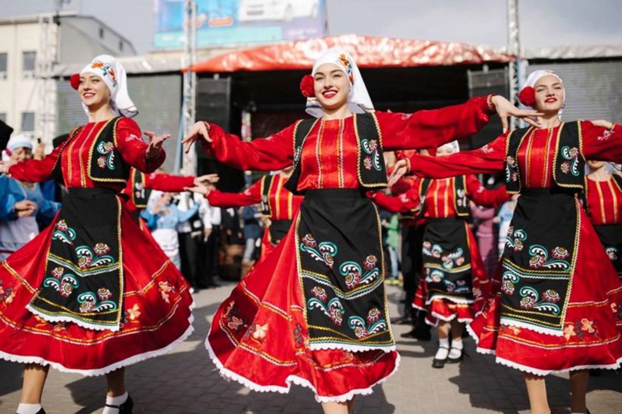 Гагауз это национальность. Нация Гагауз. Народы Молдавии Гагауз. Народности Молдавии гагаузы. Нация гагаузы молдаване.