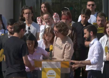 Депутату от PAS стало плохо во время пресс-конференции у парламента