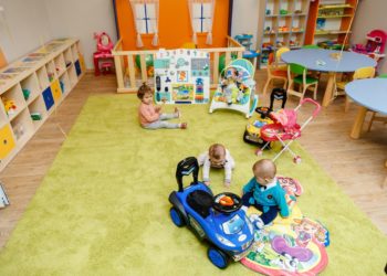 В Унгенском районе директор яслей взяла мужа на работу охранником