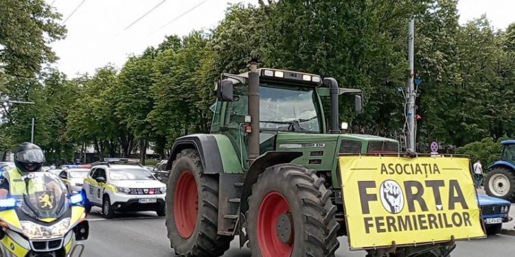 Fermierii vor avea o nouă întrevedere cu ministrul Agriculturii: Agricultorii au pregătit o listă cu revendicări | VIDEO