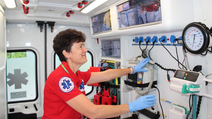 Mii de moldoveni au chemat ambulanța în ultima săptămână. Intoxicații, mușcături de insecte și insolații