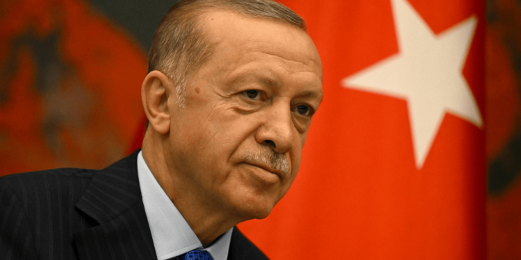 Un escroc a fost reținut în Turcia, după ce a folosit inteligența artificială pentru a falsifica vocea președintelui turc Recep Tayyip Erdogan | VIDEO