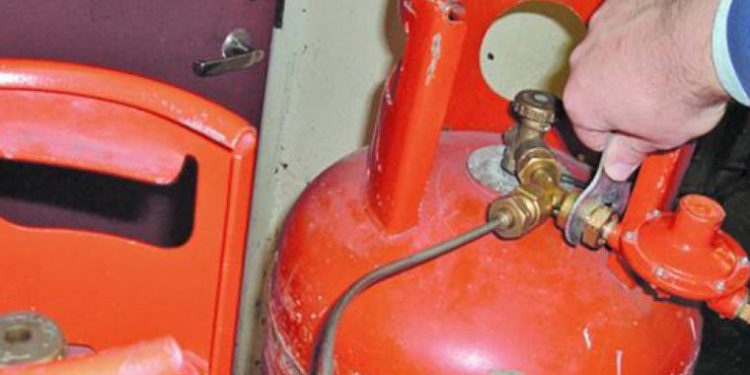 Deflagrație într-o gospodărie din Edineț. Un bărbat a suferit diverse arsuri pe suprafața corpului