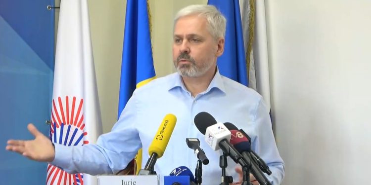 Concluziile anchetei privind păcura îngropată în curtea „Termoelectrica”. Iurie Razlovan: Trei persoane cu funcții de răspundere urmează să fie sancționate | VIDEO