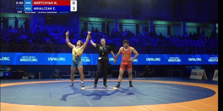 Борец из Молдовы Евгений Михалчан завоевал бронзу на чемпионате мира в Иордании